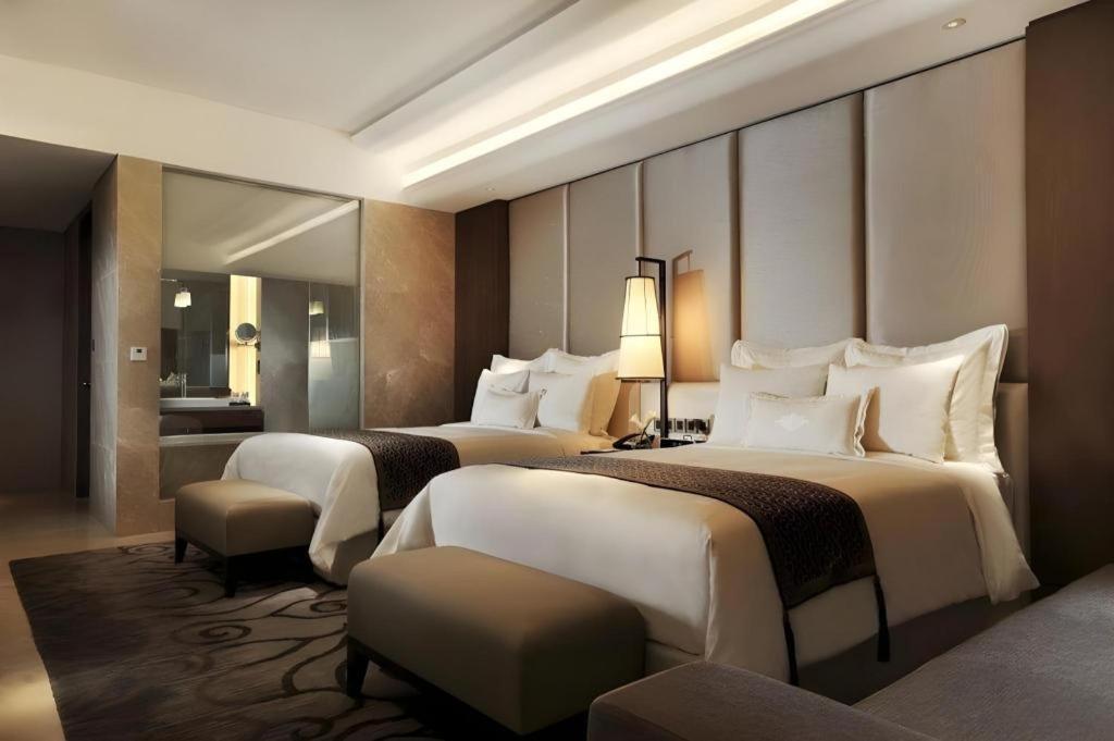 Hotel Tentrem יוגיאקרטה מראה חיצוני תמונה