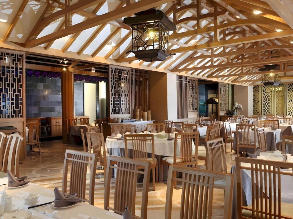 Hotel Tentrem יוגיאקרטה מראה חיצוני תמונה