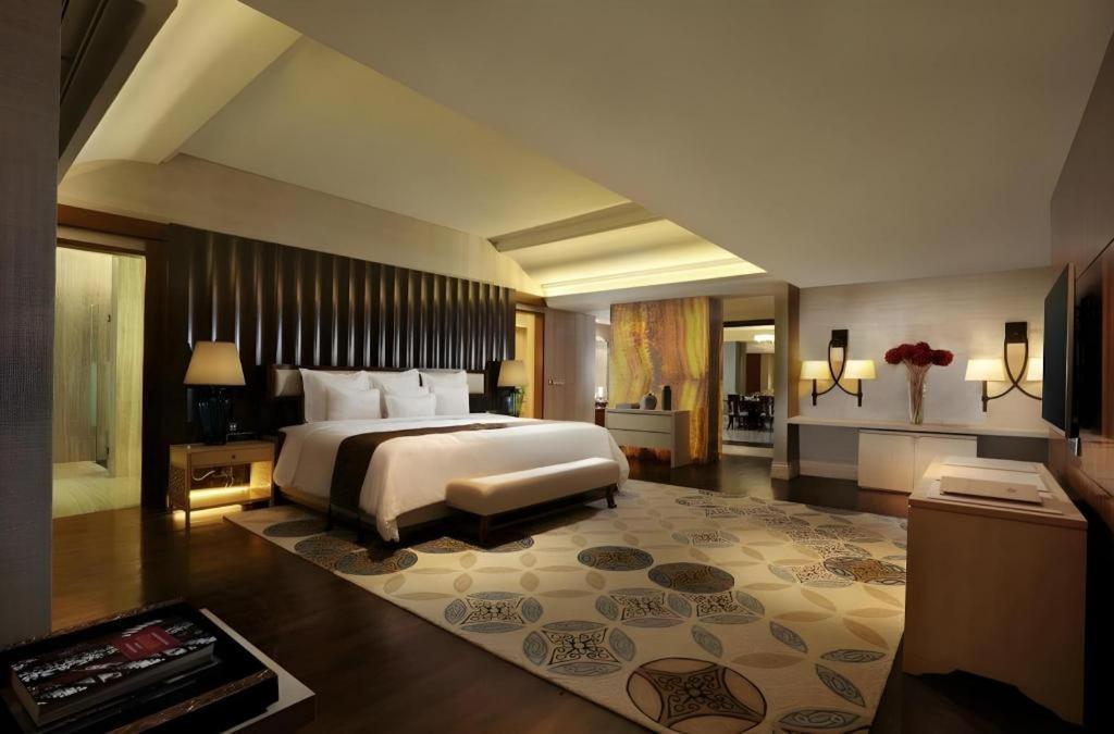 Hotel Tentrem יוגיאקרטה מראה חיצוני תמונה
