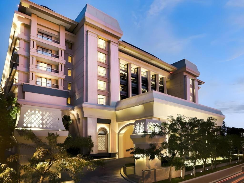 Hotel Tentrem יוגיאקרטה מראה חיצוני תמונה